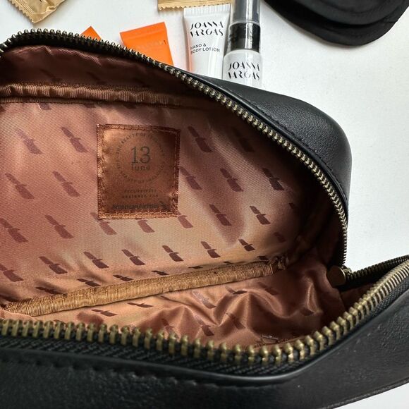 American Airlines Flagship First Class Amenity Kit Toiletry Bag - Picture 4 of 7